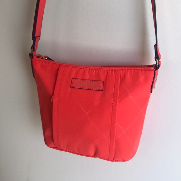 Vera Bradley Handbags - NEW Vera Bradley Crossbody bag